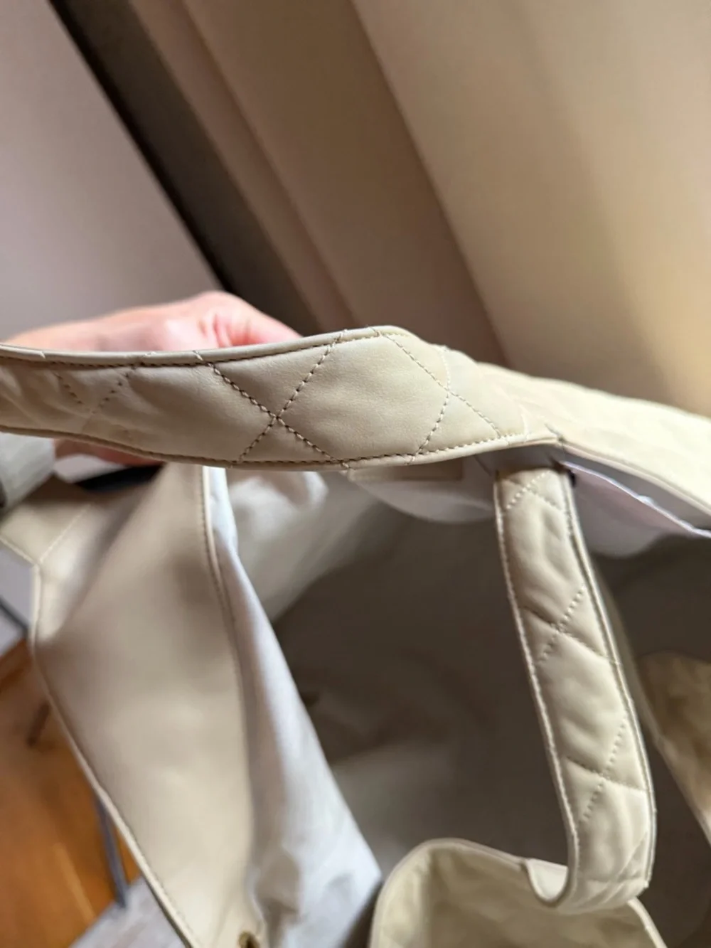 Saint Laurent Quilted Tote in Olive with Gold YSL Hardware - Picture 6 of 8